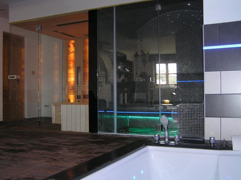 Kovacsszenaja Vendeghaz Villa Ngoại thất bức ảnh