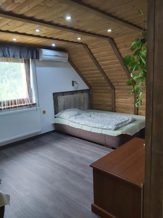 Kovacsszenaja Vendeghaz Villa Ngoại thất bức ảnh