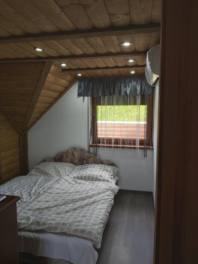 Kovacsszenaja Vendeghaz Villa Ngoại thất bức ảnh